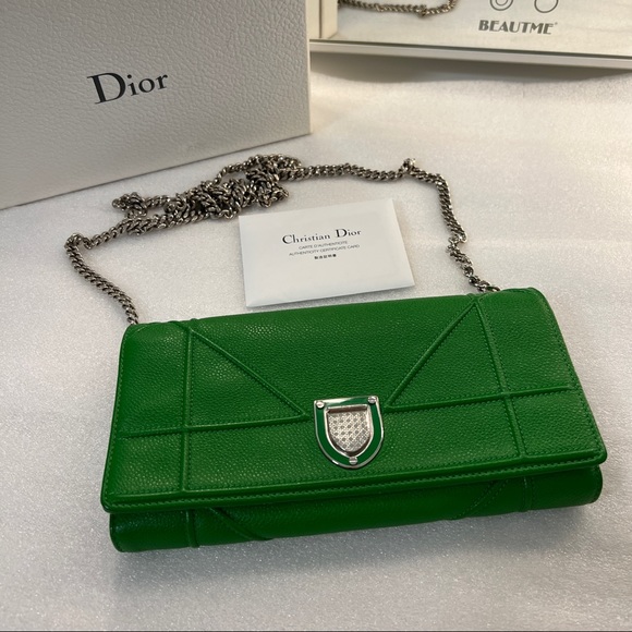 Diorama wallet on chain - Picture 2 of 12